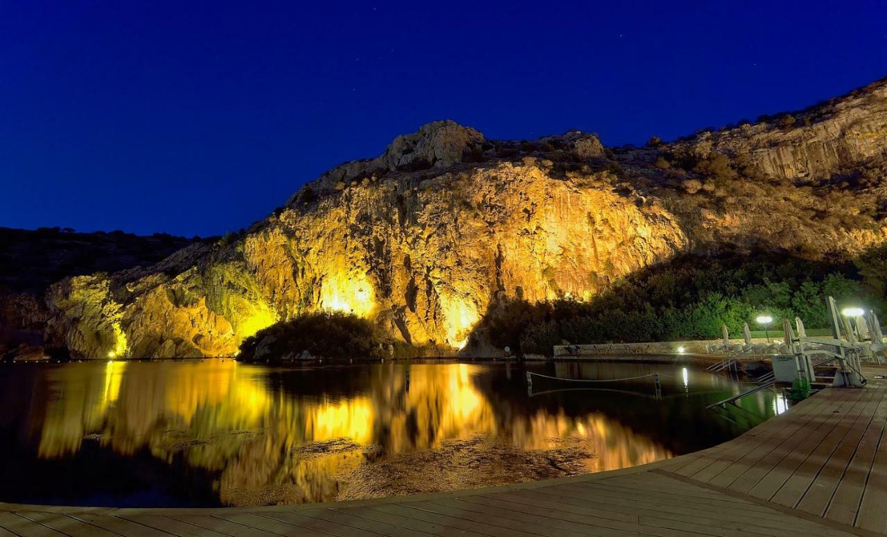 Apartment Deluxe In Vouliagmeni *